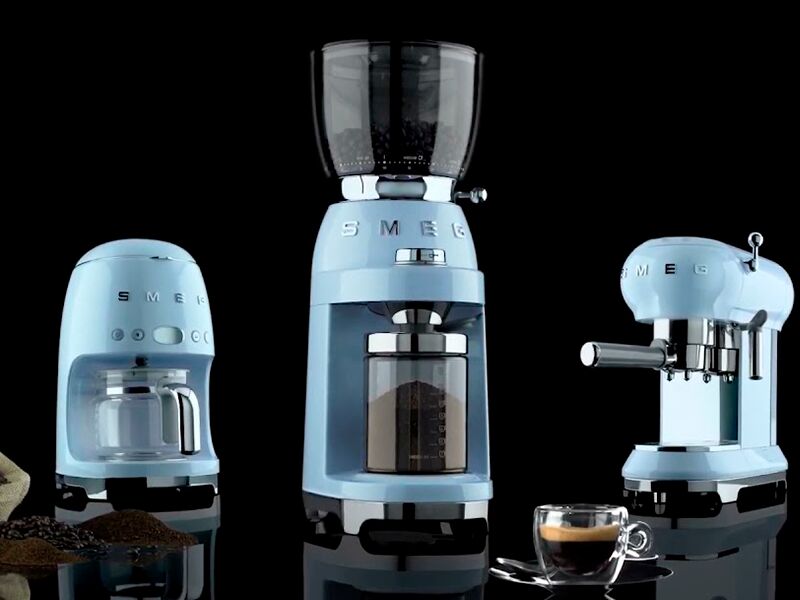 Яркие цвета премиальных кофемолок SMEG Яркие цвета премиальных кофемолок от SMEG