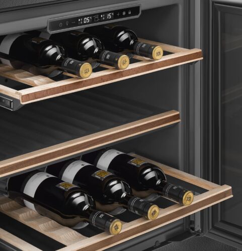 Винный шкаф Smeg CVI629NR3 Винный шкаф Smeg CVI629NR3