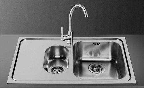 Мойка Smeg SP7915SN Нержавеющая сталь с PVD-покрытием, цвет серебро Мойка Smeg SP7915SN Нержавеющая сталь с PVD-покрытием, цвет серебро