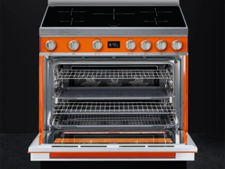 Серия газовых и индукционных варочных центров Smeg Portofino