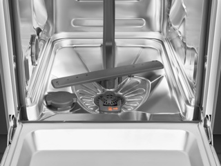 Встраиваемые посудомоечные машины "СМЕГ" из нержавеющей стали