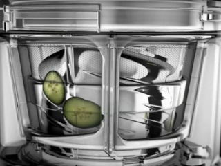 технология медленного отжима SST в соковыжималках Smeg